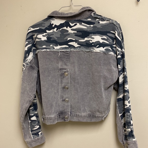 POL Cropped shacket jacket - Picture 4 of 6